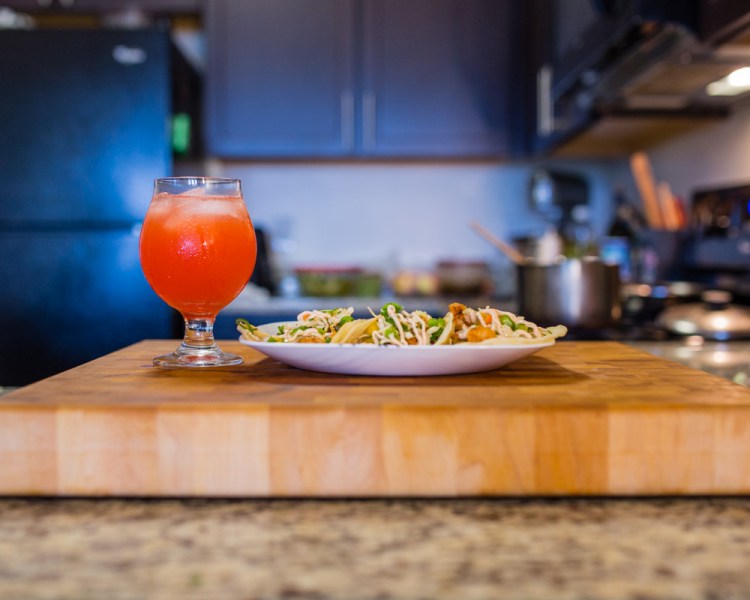 ISO 800 | f/2.5 | 1/60 | 35mm