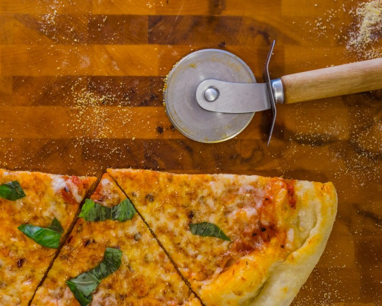 ISO 1600 | f/2.8 | 1/100 | 35mm