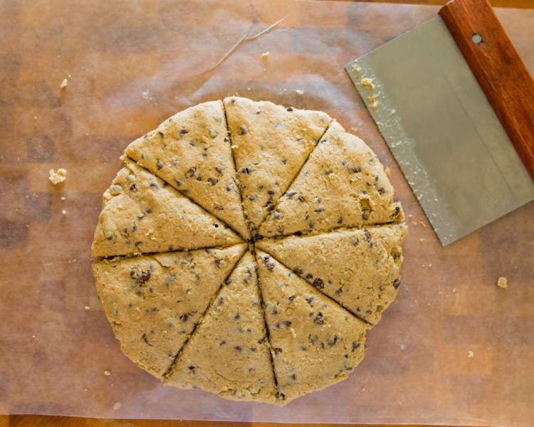 ISO 1600 | f/2.8 | 1/50 | 24mm