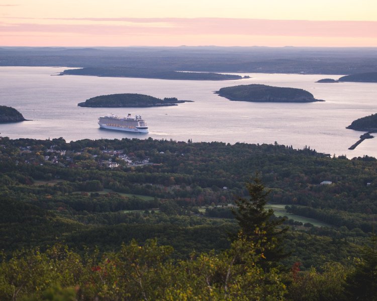 ISO 200 | f/4 | 1/30 | 94mm